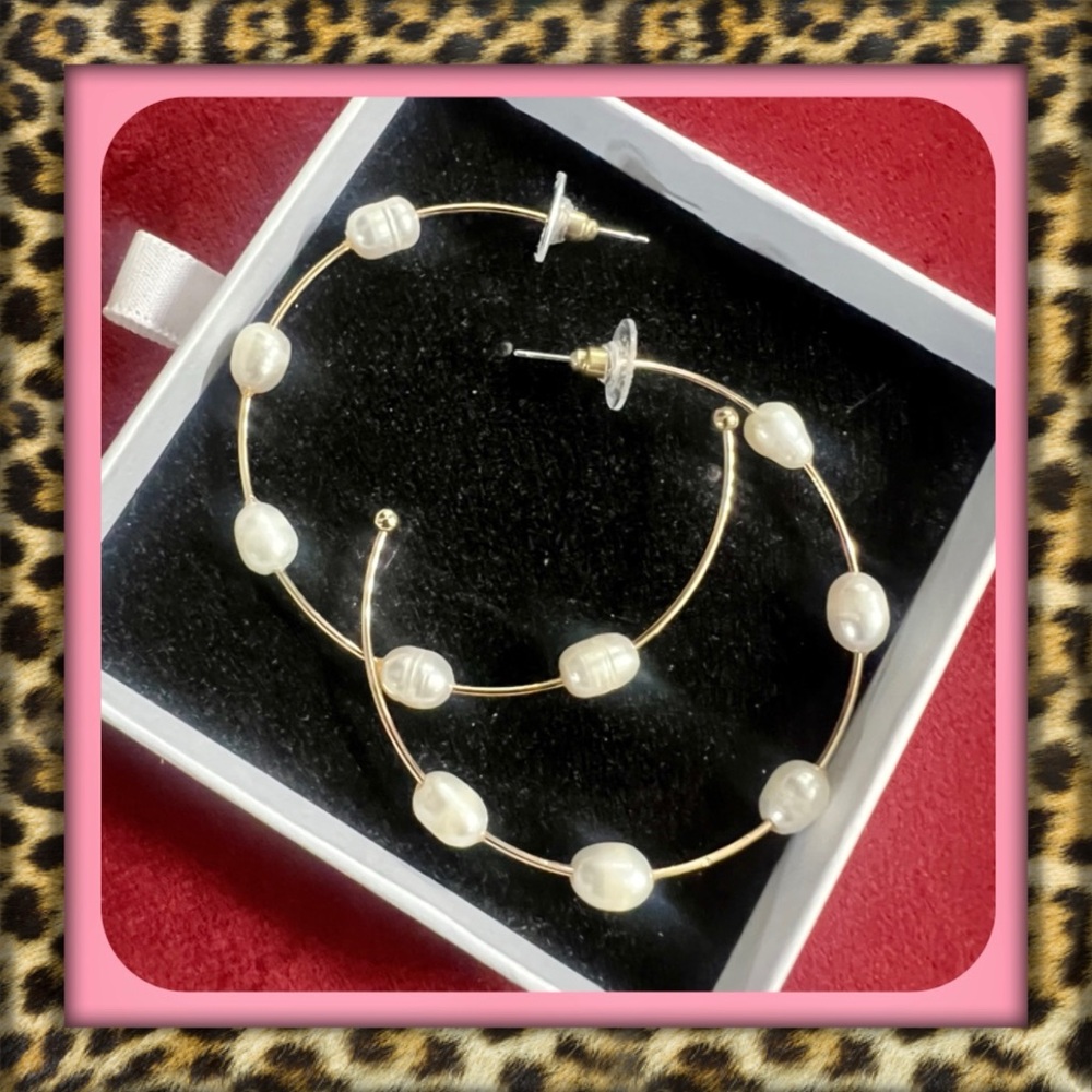 👑✅PRICE FIRM✅ Elegant Large Gold Faux Pearl Hoop Earrings